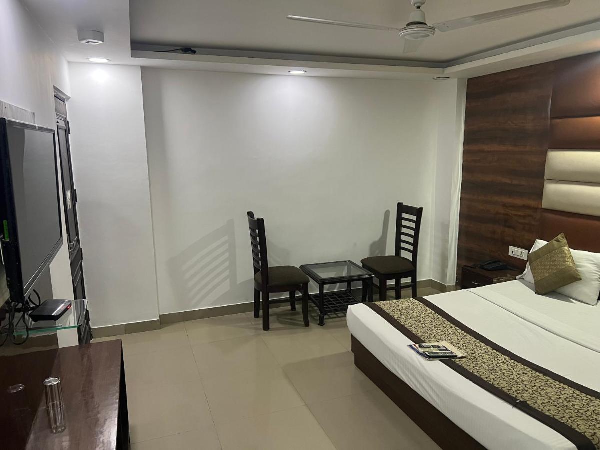 Hotel New City Lite Near Igi Airport Delhi Нью-Дели Экстерьер фото